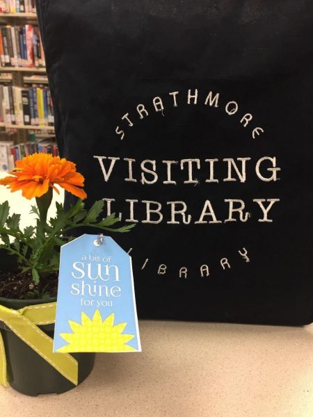 Photo of a tote bag from Strathmore Library's Visiting Library program